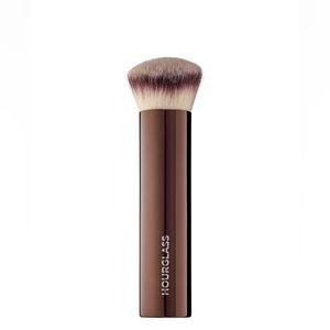 Hourglass Vanish Foundation Brush